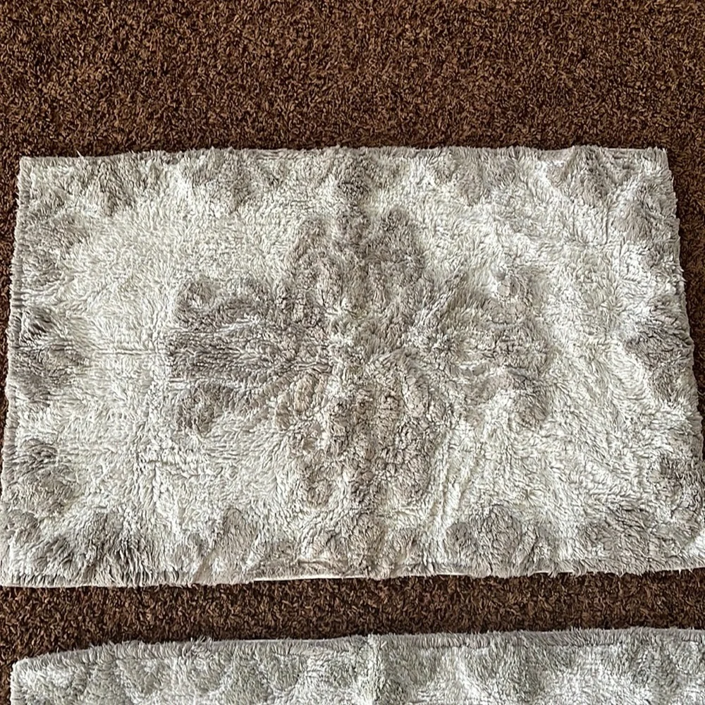 Bathroom mats